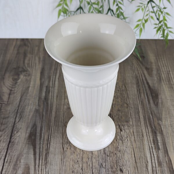 Wedgwood Edme Vaas 22 cm hoog