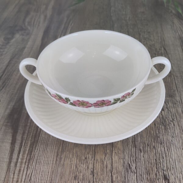 Wedgwood Briar Rose Soepkom met Schotel
