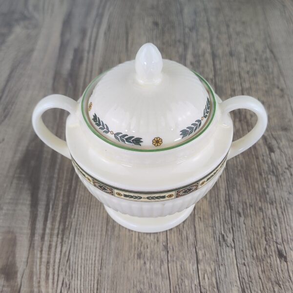 Wedgwood Carlton Suikerpot met Deksel