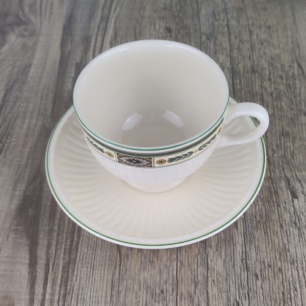 Wedgwood Carlton Theekop & Schotel 0,19L