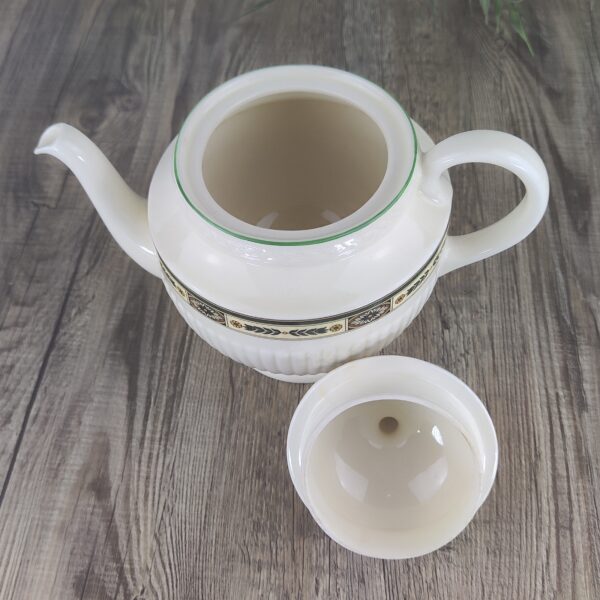 Wedgwood Carlton Theepot