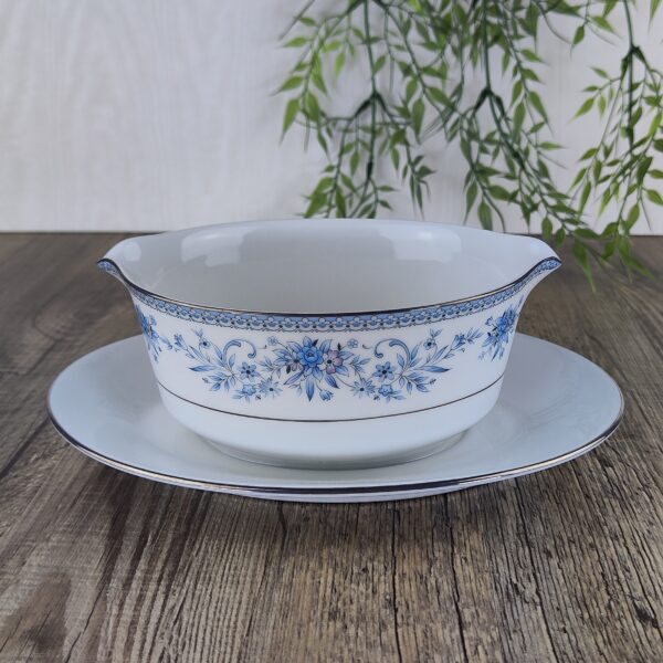 Noritake Blue Hill Saus- / Juskom vaste Schotel Noritake Blue Hill Saus- / Juskom vaste Schotel