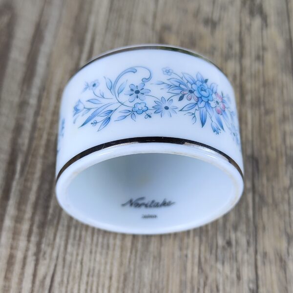Noritake Blue Hill Servetring