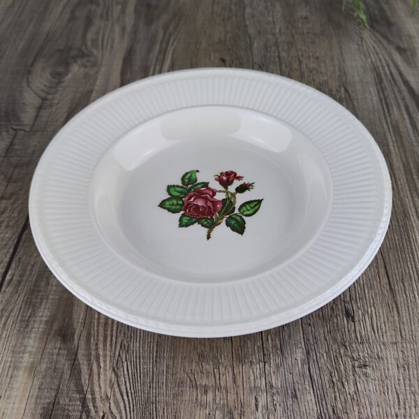 Wedgwood Moss Rose Diep Bord 23 cm