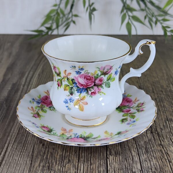 Royal Albert Moss Rose Dameskop & Schotel