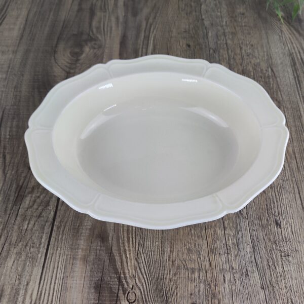 Wedgwood Queens Shape Groenteschaal