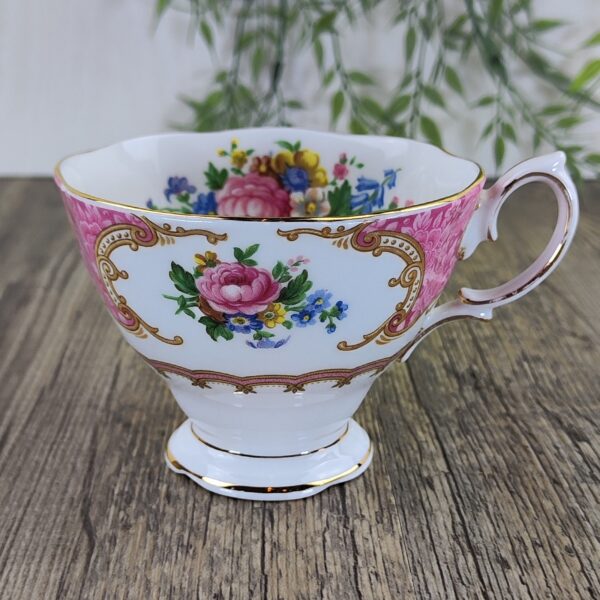 Royal Albert Lady Carlyle Kop