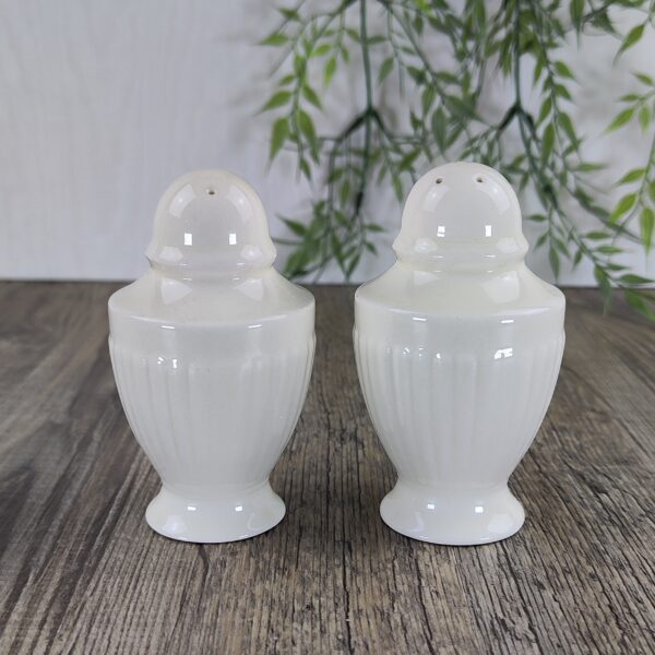 Wedgwood Edme Peper en Zoutstel 1 Wedgwood Edme Peper en Zoutstel 1