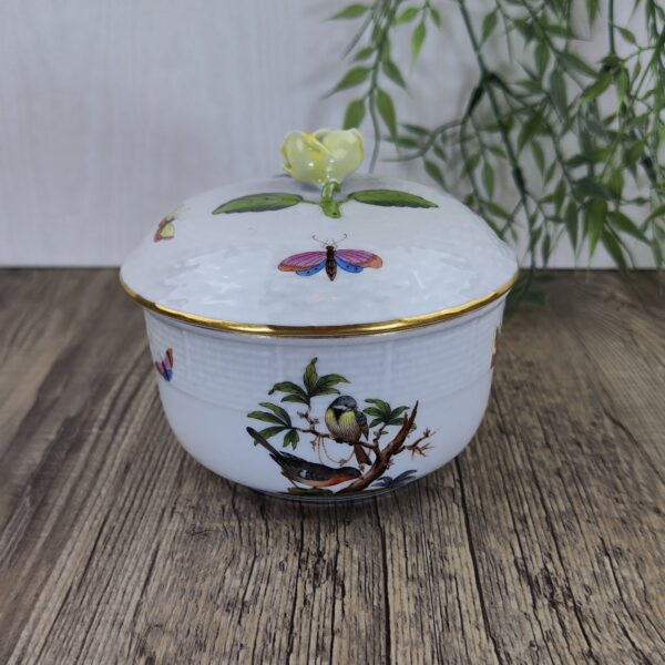 Herend Rothschild Bird 662 Bonbonnierre rond met Deksel (roosje lichte schade) 1