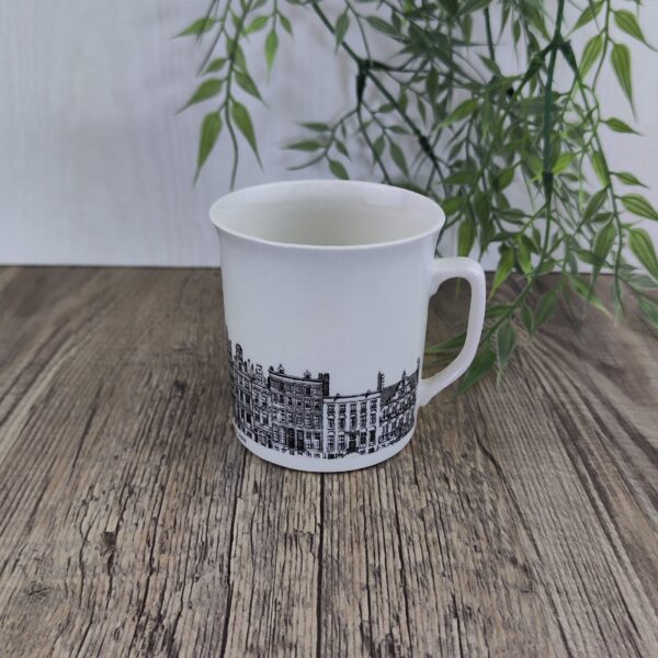 Villeroy & Boch Amsterdam Mok met Oor O.Z. Voorburgwal 213-249 1 Villeroy & Boch Amsterdam Mok met Oor O.Z. Voorburgwal 213-249 1