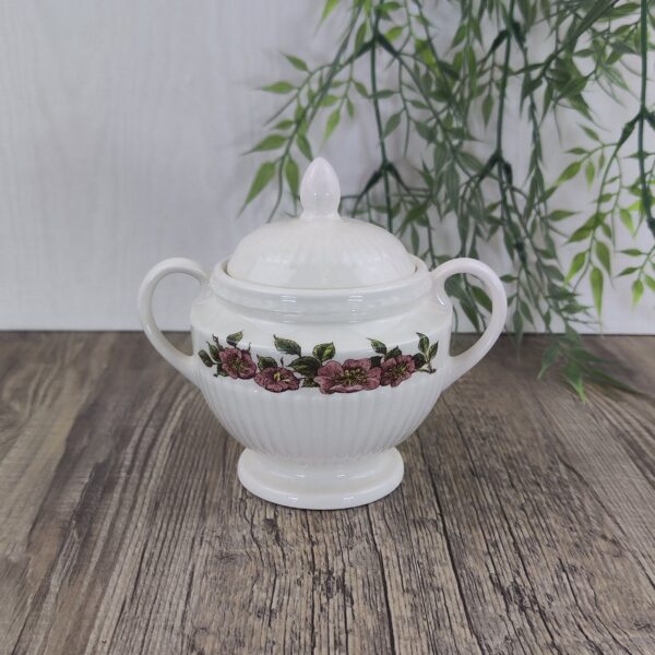 Wedgwood Briar Rose Suikerpot met deksel 1 Wedgwood Briar Rose Suikerpot met deksel 1
