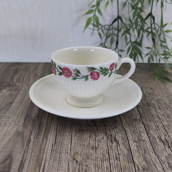 Wedgwood Rosalind Theekop & schotel 1