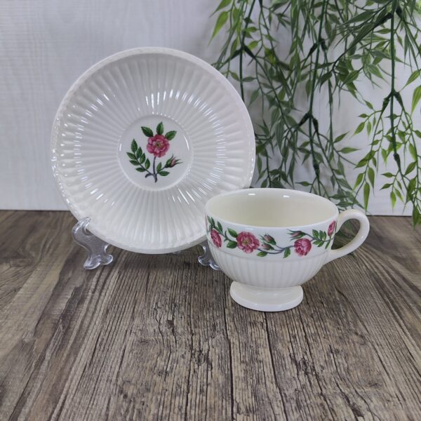 Wedgwood Rosalind Theekop & schotel 3