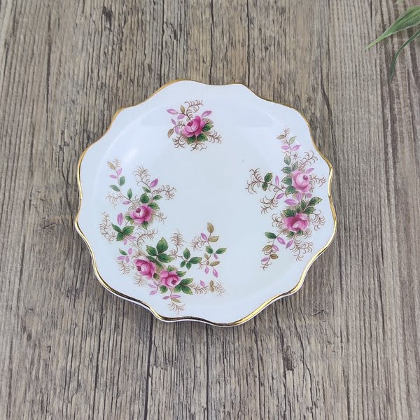 Royal Albert Lavender Rose Bonbonbordje Theetip ster 3