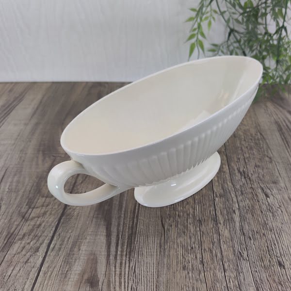 Wedgwood Edme Mantelvaas 3