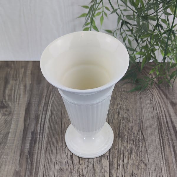 Wedgwood Edme Vaas 17cm hoog 2