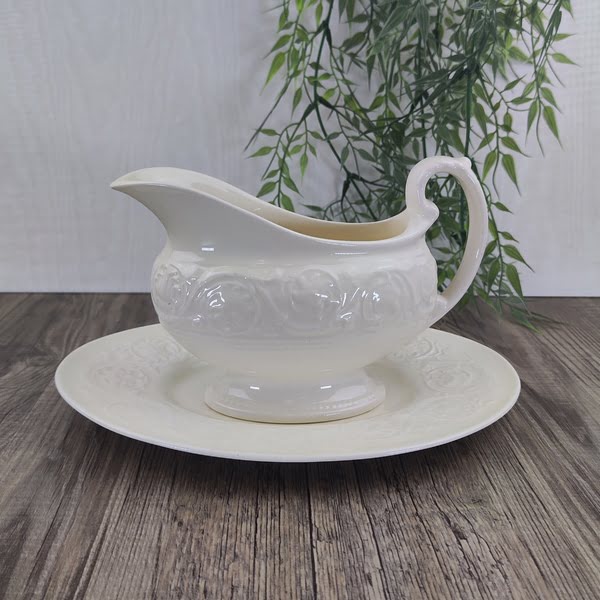 Wedgwood Patrician Sauciere Juskom losse Schotel 1