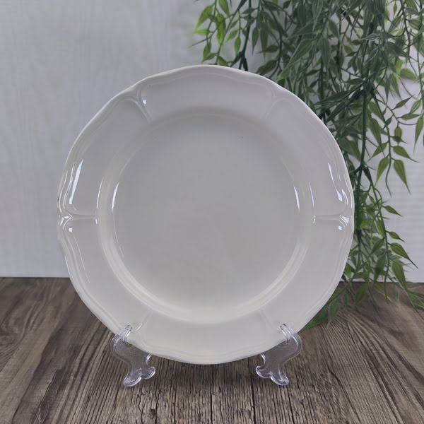 Wedgwood Queens Plain Gebaksbordje 18cm 1