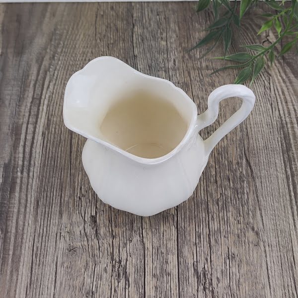 Wedgwood Queens Plain Melk- Roomkannetje 2