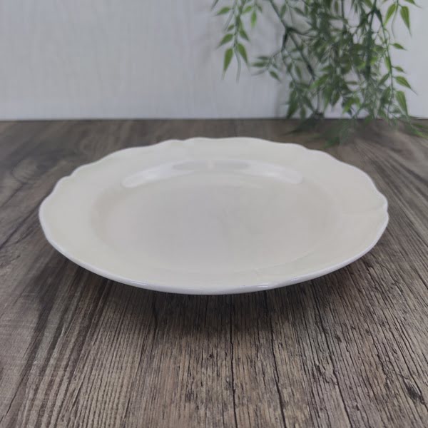 Wedgwood Queens Plain Ontbijtbord 2