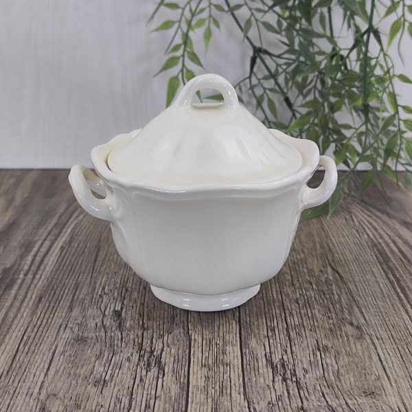 Wedgwood Queens Plain Suikerpot met Deksel 1 Wedgwood Queens Plain Suikerpot met Deksel 1