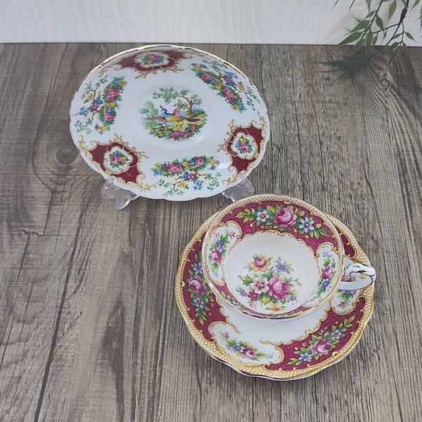 EB Foley Tudor Theekop en Schotel