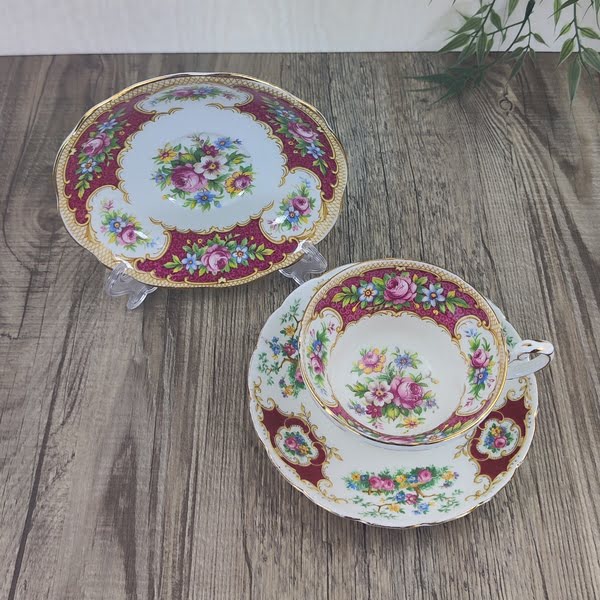 EB Foley Tudor Theekop en Schotel