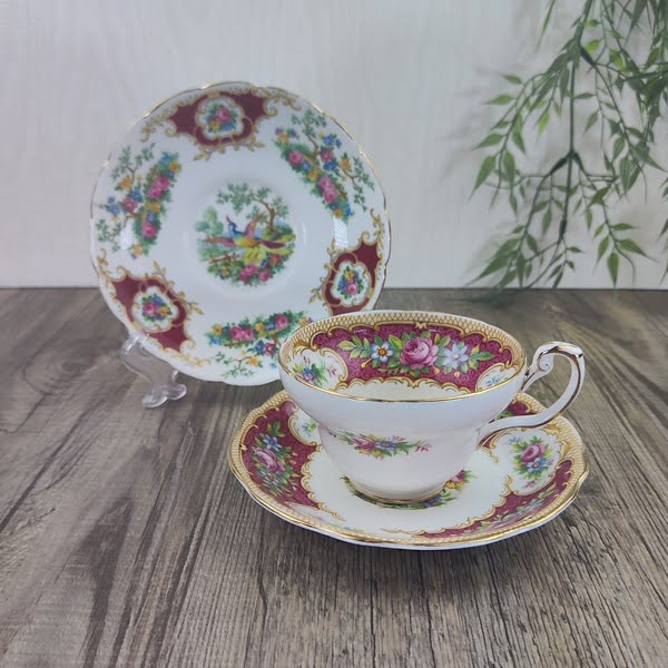 EB Foley Tudor Theekop en Schotel