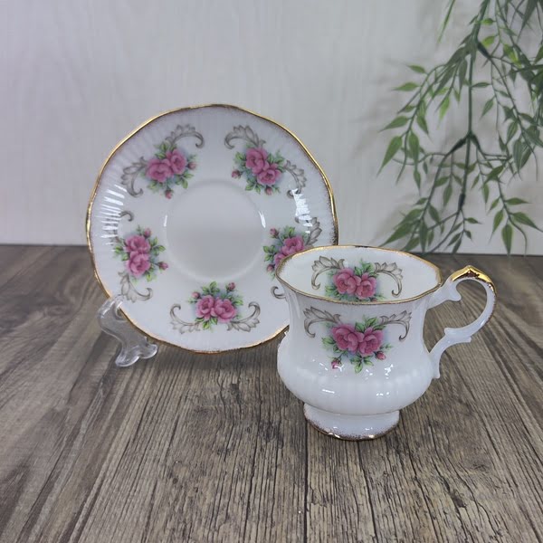 Elizabethan Kop en Schotel 3