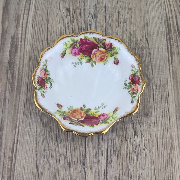 Royal Albert Old Country Roses Bonbonschaaltje schelp 13cm 3
