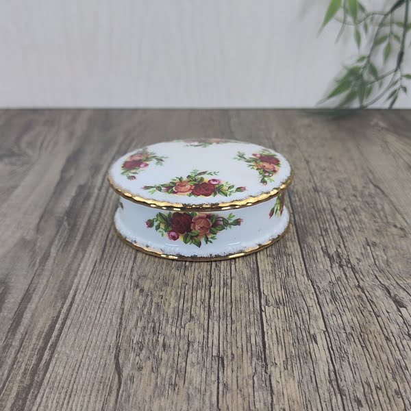 Royal Albert Old Country Roses Sieradendoosje Pillendoosje 1