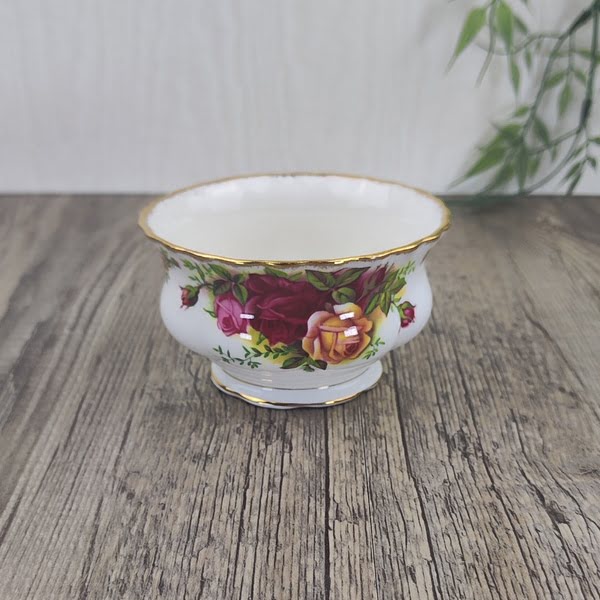 Royal Albert Old Country Roses Suikerkommetje 1 Royal Albert Old Country Roses Suikerkommetje 1