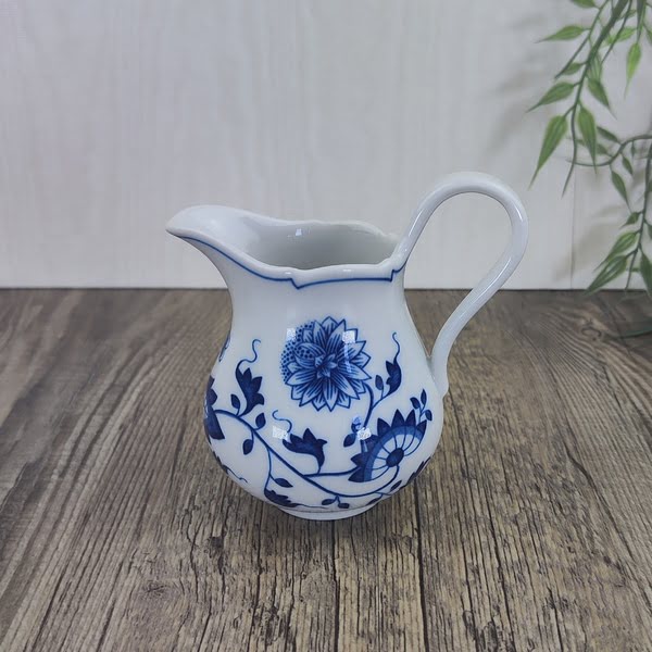 Hutschenreuther Zwiebelmuster Melk- Roomkannetje 1