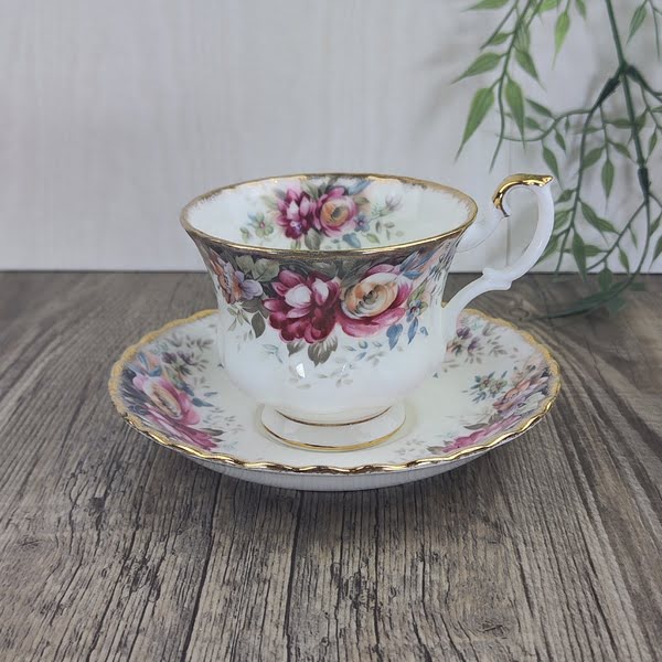 Royal Albert Autumn Roses Herenkop & schotel 1