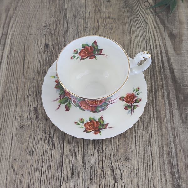 Royal Albert Centennial Rose Dameskop & schotel 2