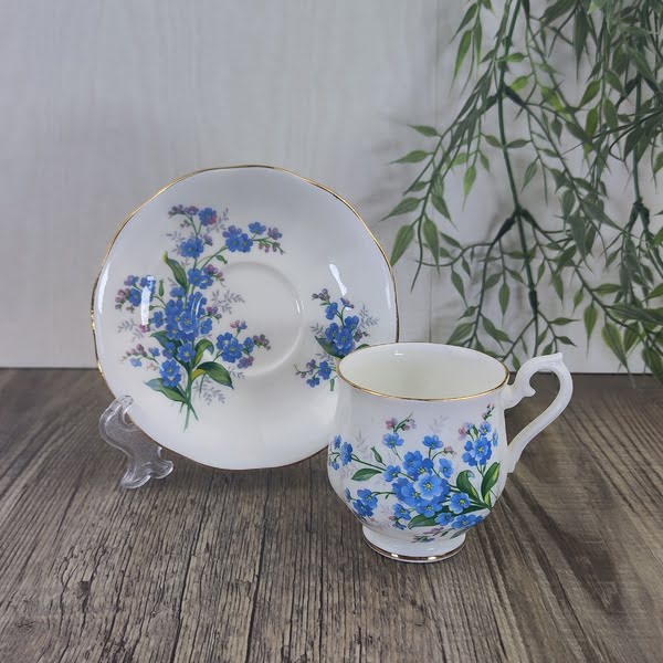 Royal Albert Forget Me Not Kop en Schotel 3