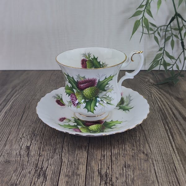 Royal Albert Highland Thistle Dameskop & schotel 1
