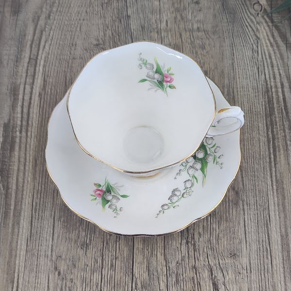 Royal Albert Lily of the Valley Kop en Schotel Malvern 2