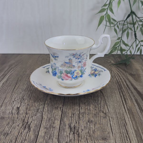 Royal Albert Songbird Dameskop & schotel 1