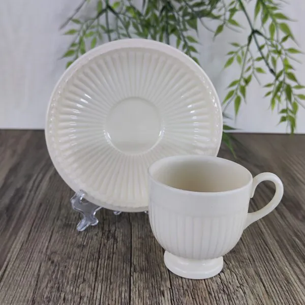 1738744970204 Wedgwood Edme Espressokop en Schotel