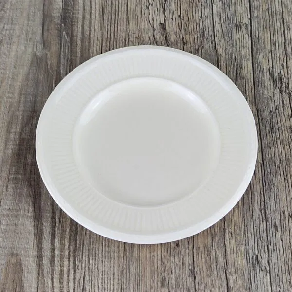 1738755000282 Wedgwood Edme Petit Four Bordje 13 cm