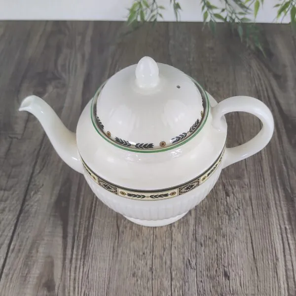 Wedgwood Carlton Theepot
