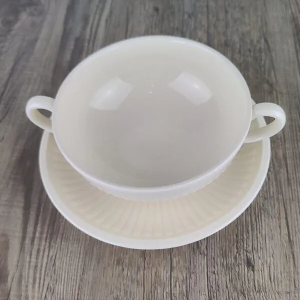 Wedgwood Edme Soepkom met Schotel