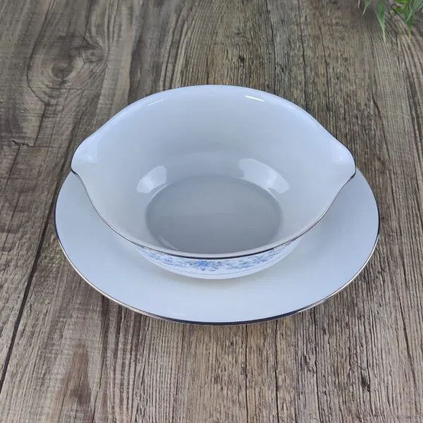 1739286215617 Noritake Blue Hill Saus- / Juskom vaste Schotel