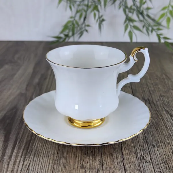 Royal Albert Val d´Or Dameskop & Schotel Royal Albert Val d´Or Dameskop & Schotel