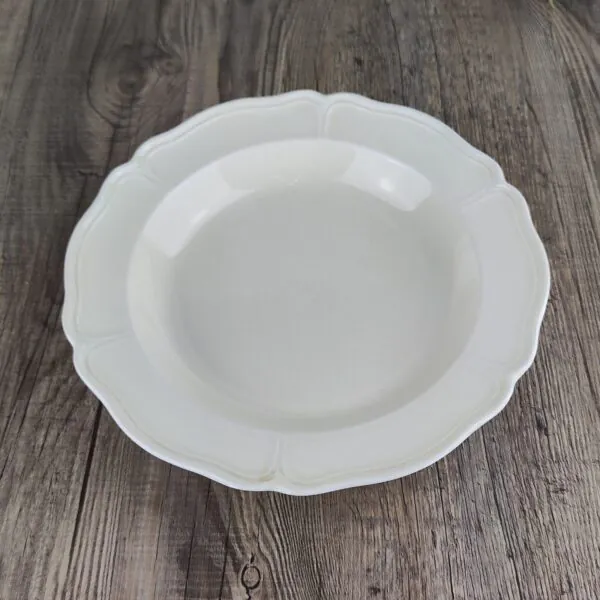 1740415053285 Wedgwood Queens Shape Diep Bord
