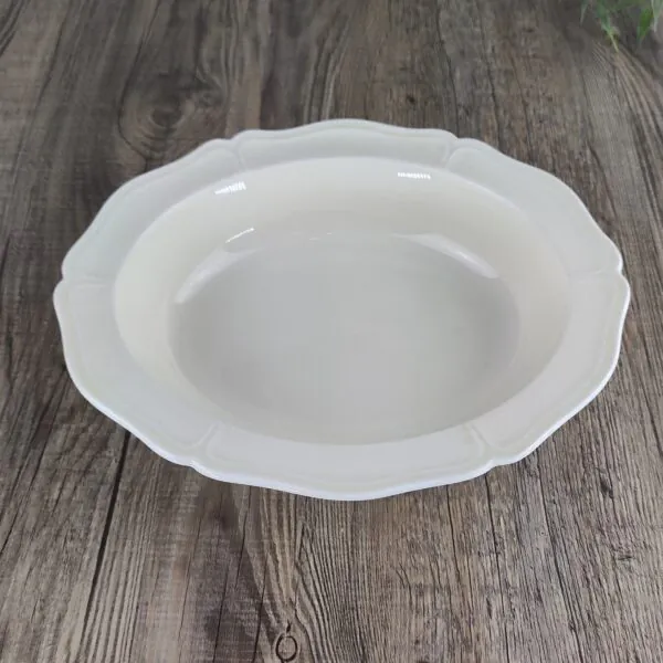 Wedgwood Queens Shape Groenteschaal