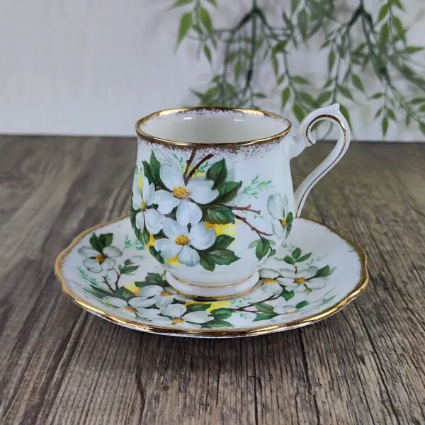 Royal Albert White Dogwood Dames Kop en Schotel Koffie Royal Albert White Dogwood Dames Kop en Schotel Koffie