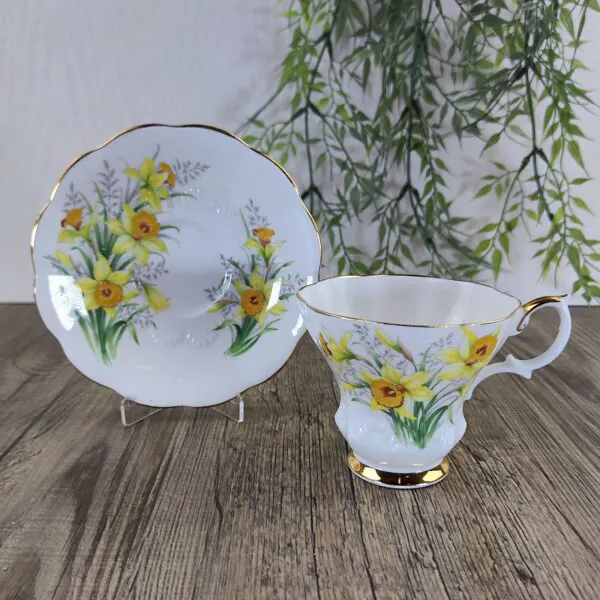 Royal Albert Friendship Kop en Schotel Daffodil Royal Albert Friendship Kop en Schotel Daffodil