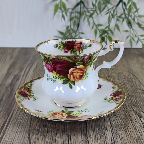 Royal Albert Old Country Roses Dameskop en Schotel 1 Royal Albert Old Country Roses Dameskop en Schotel 1